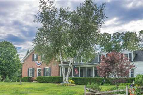 Centennial Park Highland Park Real Estate, Homes for Sale - Falcon Living