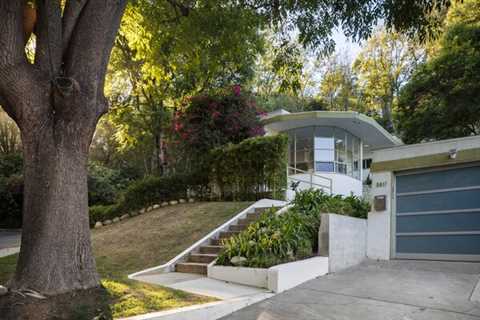 A Historic Home With a Contemporary Twist Lists for $2.2M in Los Angeles