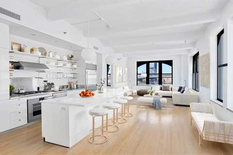 This Brooklyn Loft With Stunning Skyline Views and a Rooftop Cabana Asks $5.9M