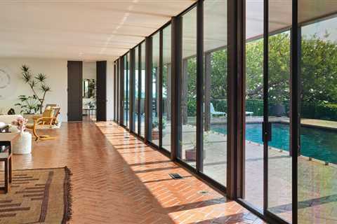 After a Sleek Revamp by Marmol Radziner, This Midcentury Home Is Seeking $12M