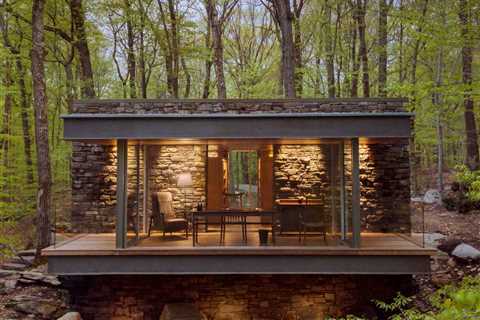 This Walden Pond–Inspired Writer’s Studio Holds a Trove of More Than 1,700 Poetry Books