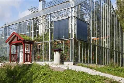 Sustainable Living In Leamington, Ontario: Integrating Greenhouse Construction With Modern Home..
