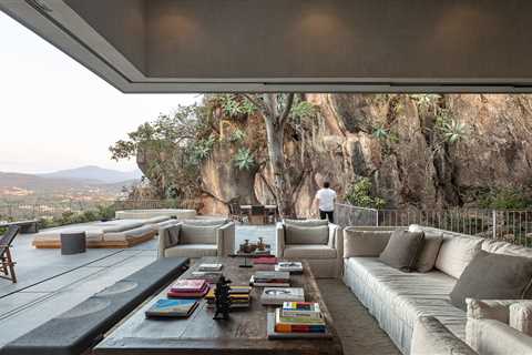 Nature Takes Center Stage at This Mountaintop Home in Mexico