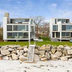 A Kennebunkport Beach Compound Offers Panoramic Views for $8.8M