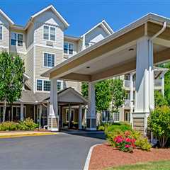 Retiring in Derry, New Hampshire: Exploring Active Adult Communities