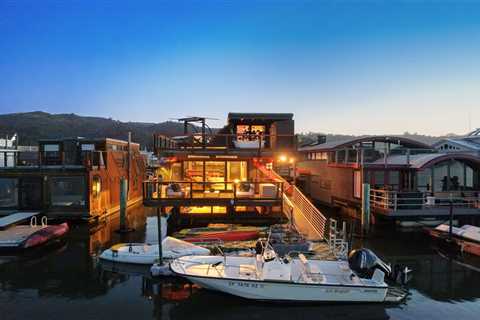 Here’s a Rare Chance to Live the Sausalito Houseboat Life—for $3M
