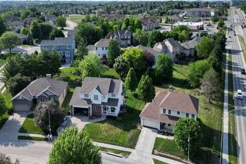 The Impact of Commute Time on Real Estate in Douglas County, NE