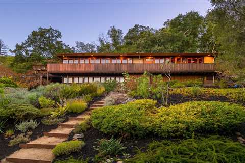 This $1.3M Bay Area Home Was Built in 1955, But It Looks Brand-New