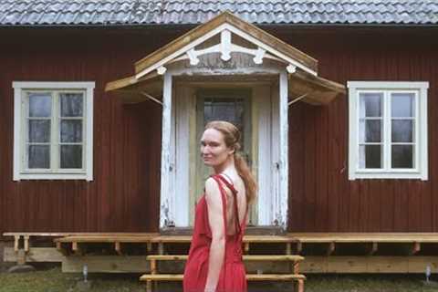 I built my front porch little fairytale wings (Story 119)