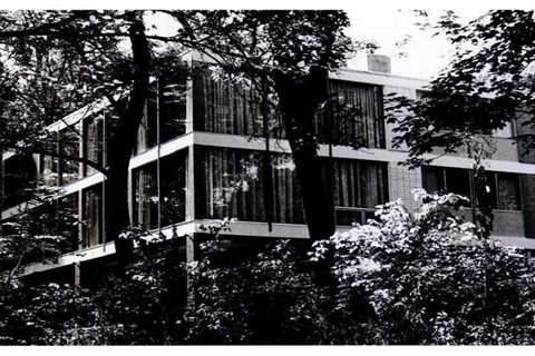 From the Archive: I Grew Up in My Dad’s Modern Masterpiece. It Wasn’t Exactly Kid-Friendly.