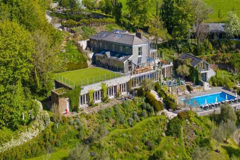 Understanding Housekeeping Services in Villa Rentals