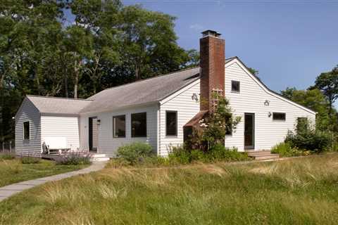 Budget Breakdown: She Turned a Long Island Cottage Into a Creative Retreat for $418K